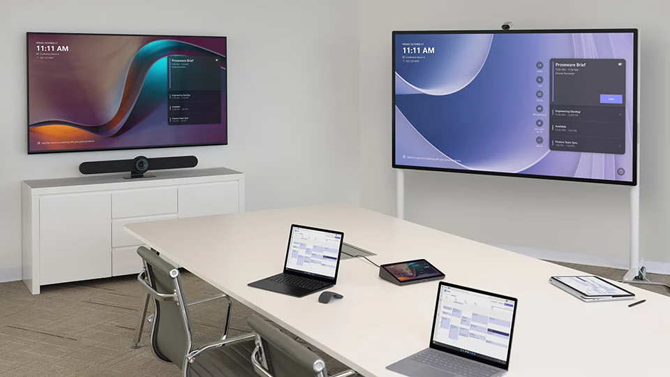 Surface Hub 3 提供 Microsoft Teams 認證的進階會議平臺。 任何人都可以在 Surface Hub 3 上一觸即擷取並加入 Microsoft Teams 會議，無論是 50 英吋或 85 英吋模型，都能享受針對各自螢幕大小優化的互動。
